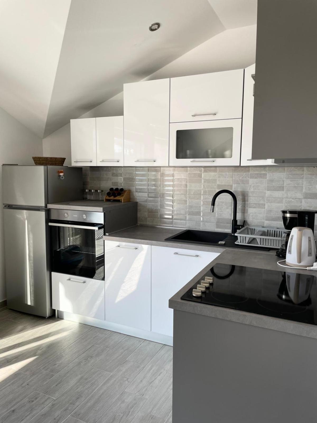 Apartments Kostelic 무르테르 객실 사진